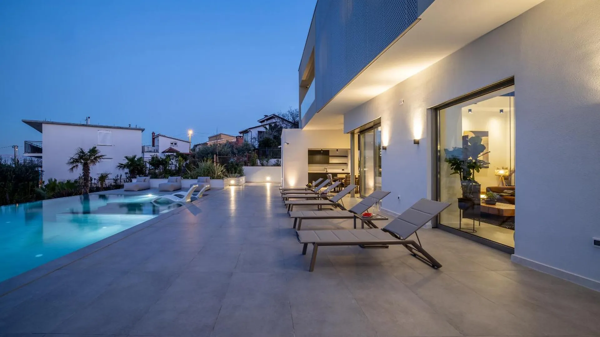 Villa Navisus Trogir 0*,