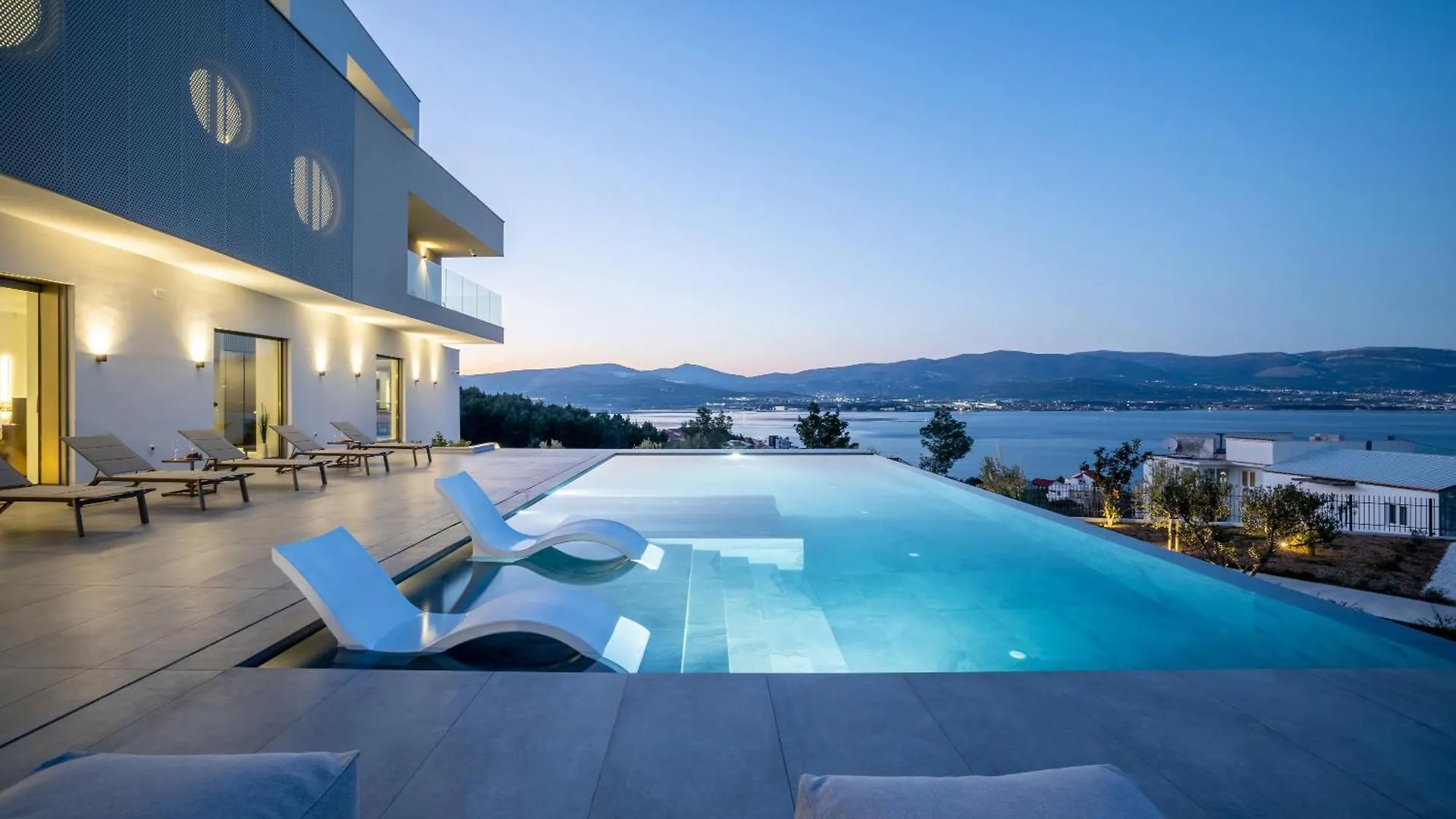 Villa Navisus Τρογκίρ